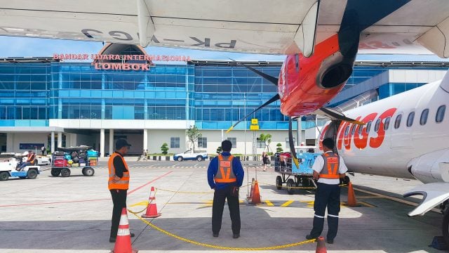aeropuerto internacional lombok LOP
