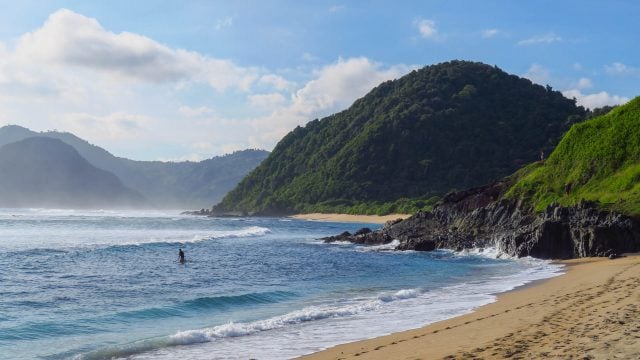 mawi beach kuta lombok indonesia