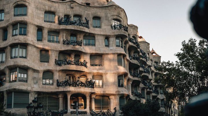 casa mila que hacer en barcelona