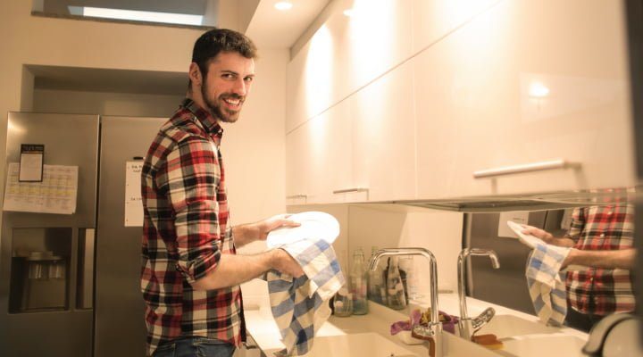house sitter hombre